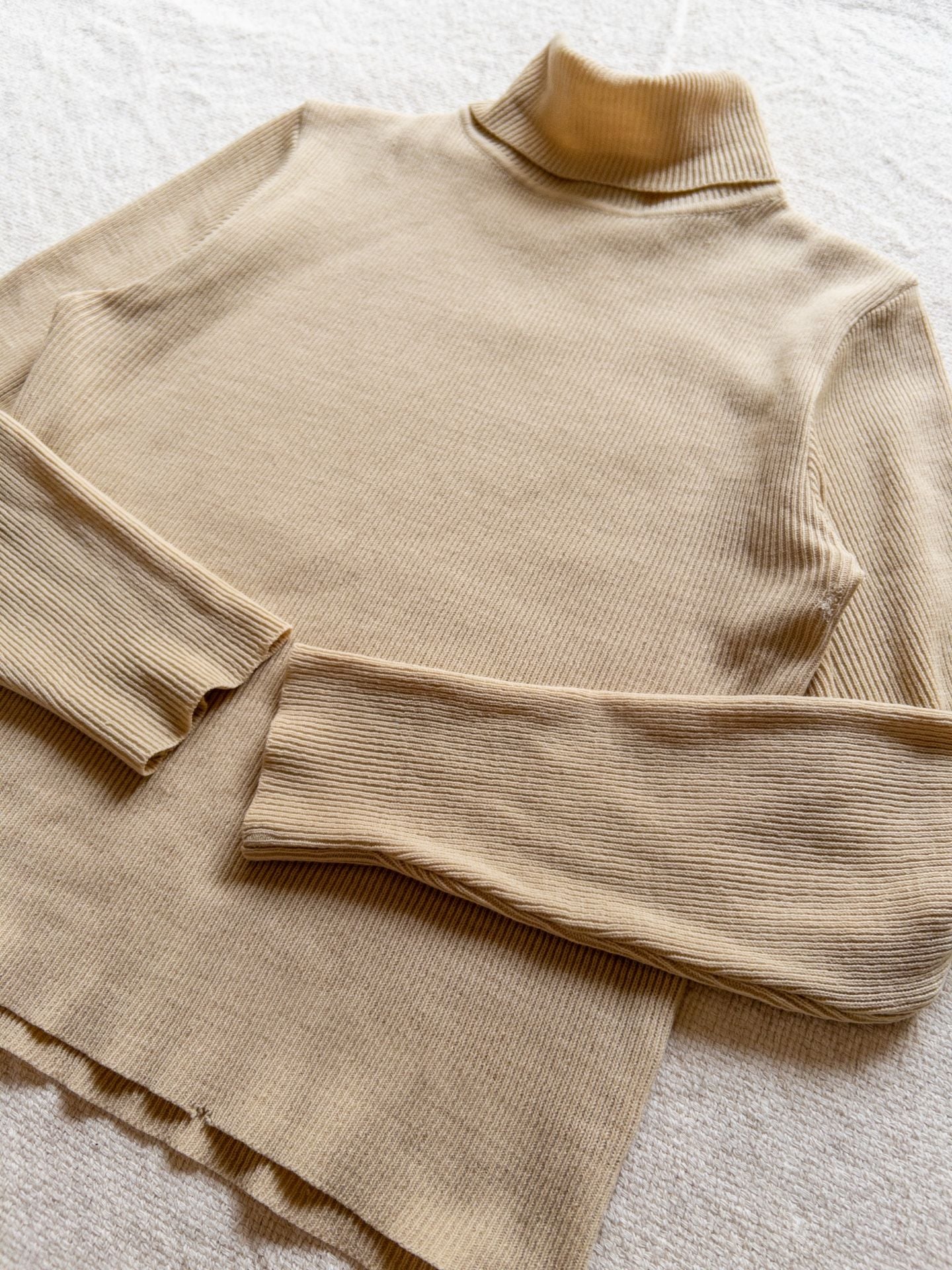 Vintage 1970s Beige Ribbed Knit Turtleneck Sweater 100 Acrylic Super Soft Cozy Fall Staple Small 3