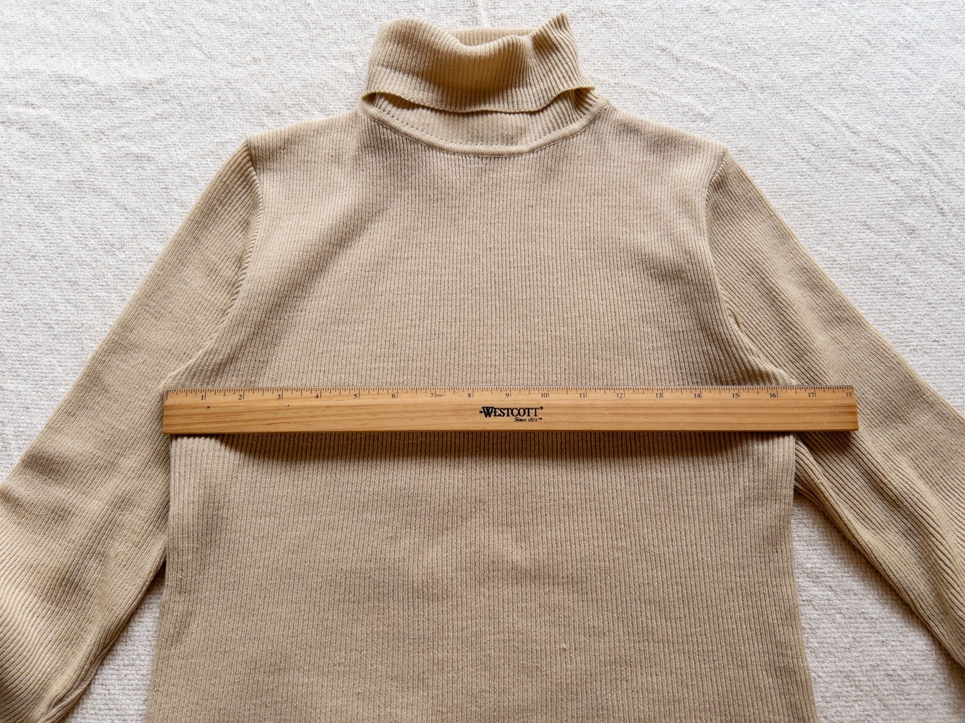 Vintage 1970s Beige Ribbed Knit Turtleneck Sweater 100 Acrylic Super Soft Cozy Fall Staple Small 8
