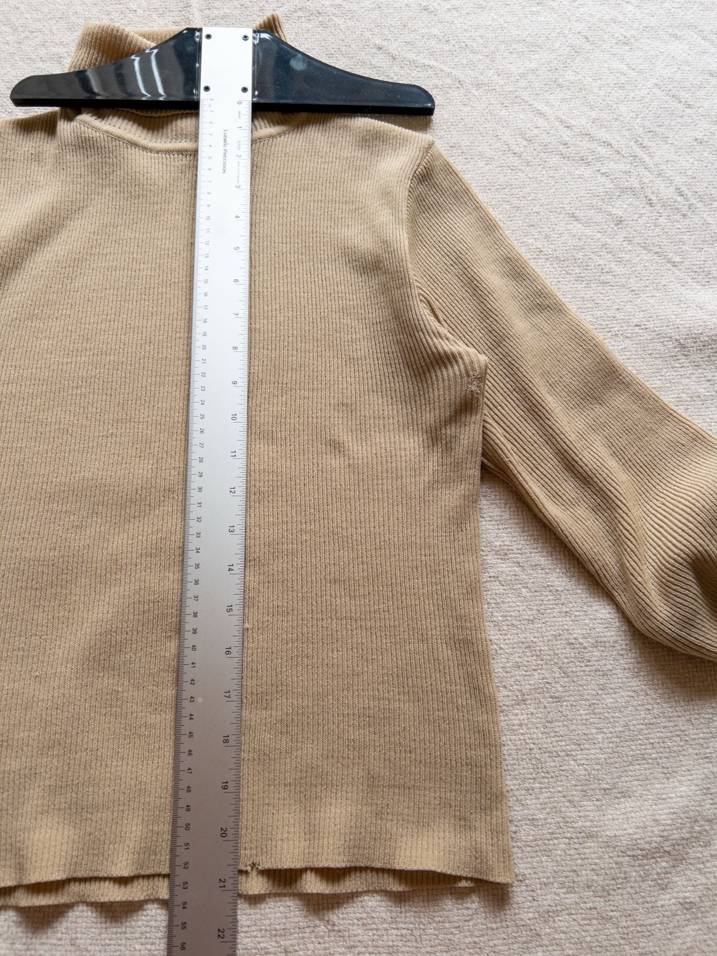 Vintage 1970s Beige Ribbed Knit Turtleneck Sweater 100 Acrylic Super Soft Cozy Fall Staple Small 9