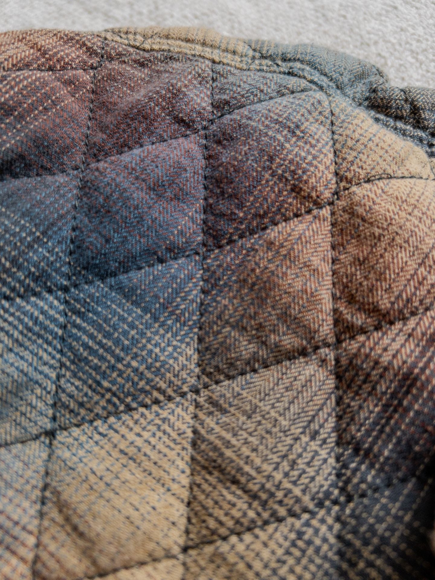 Red Head Quilted Cotton Puffer Flannel Jacket in Plaid Muted Earthtones Granola Cabin Gorpcore Mens Large 8