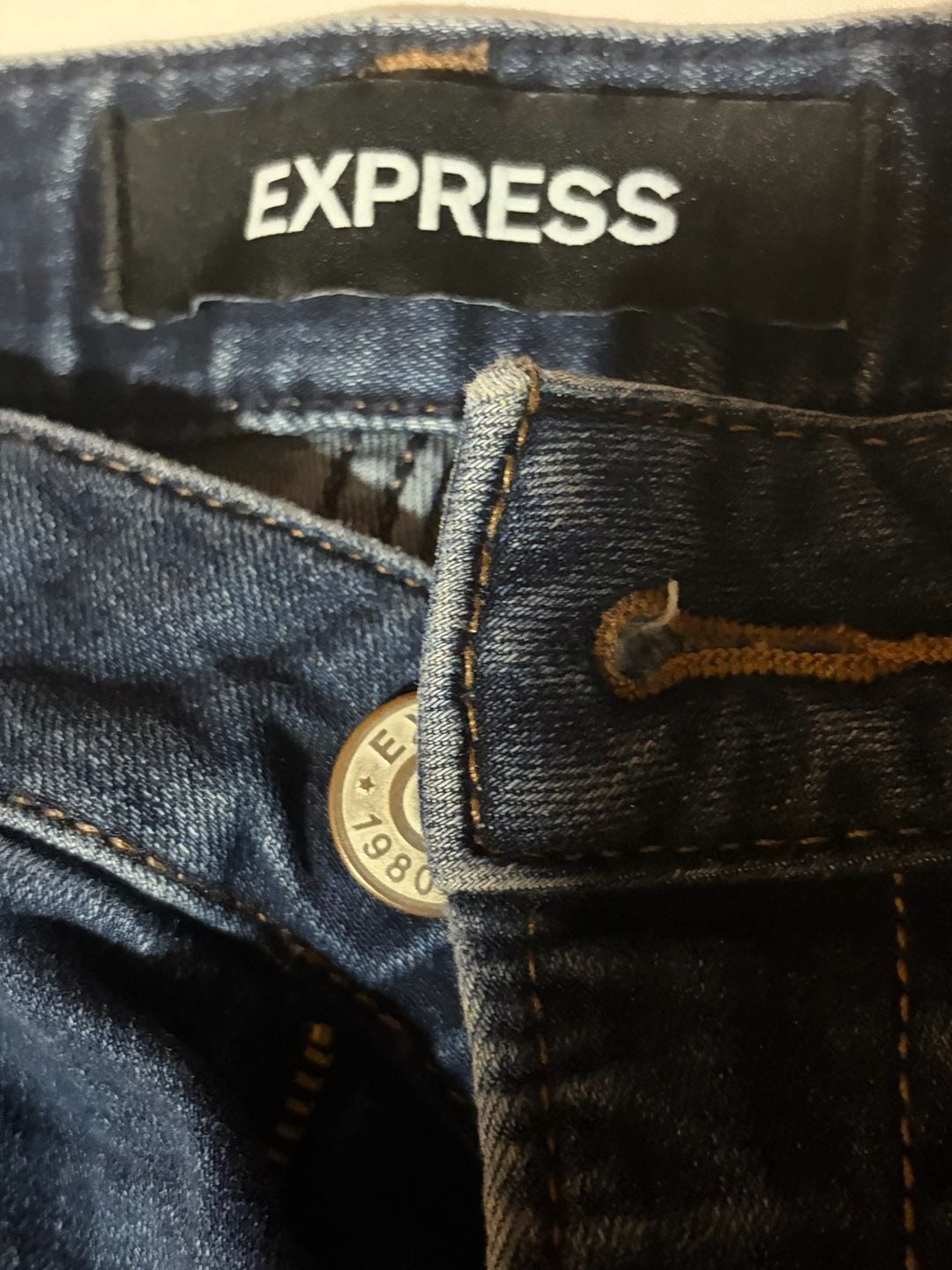Express Stretch Performance Shortie Relaxed Low Rise Denim Shorts 4
