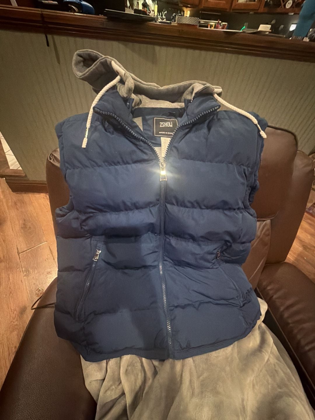 ZSHOW Men's Outdoor Removable Hooded Padded Puffer Vest 1