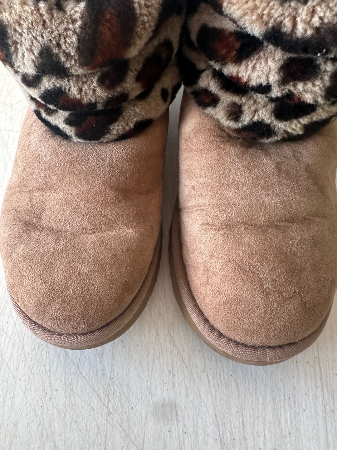 UGG Fluff Mini Quilted Leopard Boots 9
