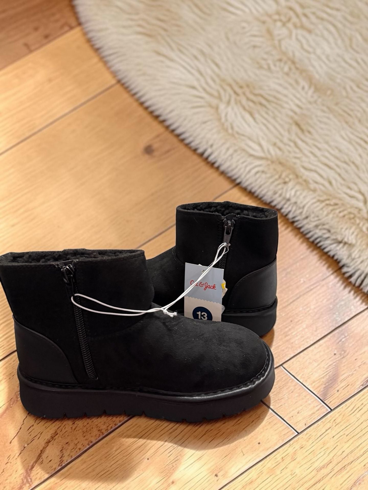 Product thumbnail 4