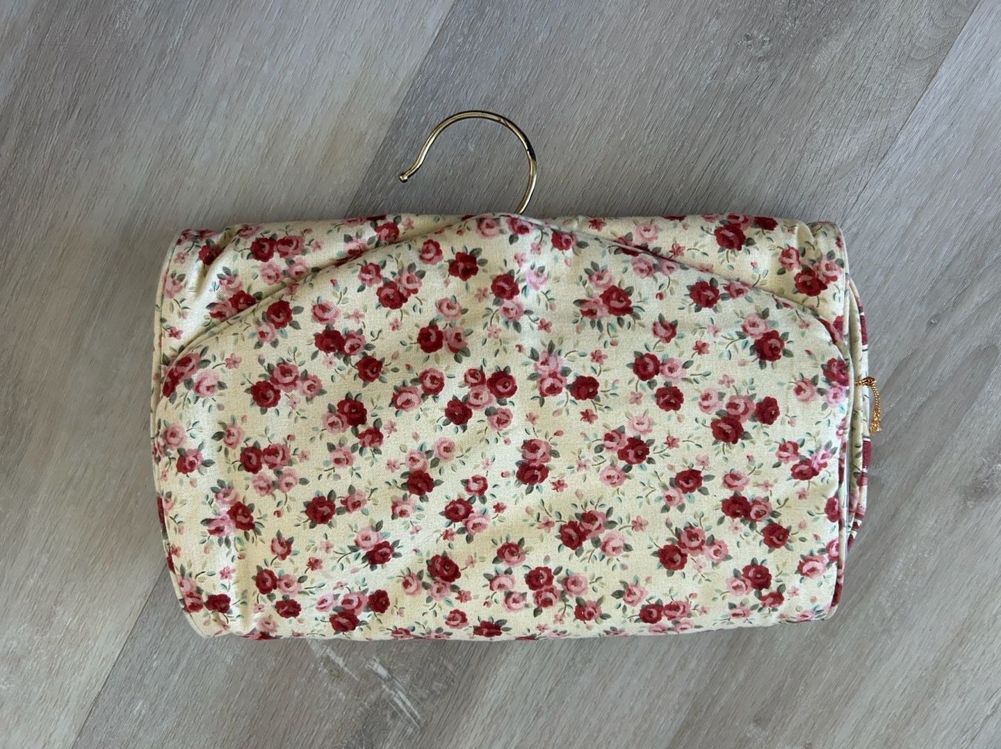 Vintage Style Floral Print Hanging Toiletry Travel Organizer Bag 1