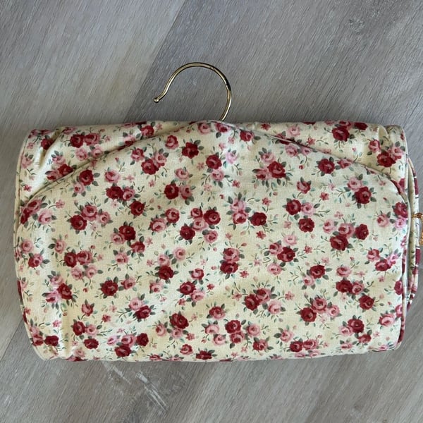 Vintage Style Floral Print Hanging Toiletry Travel Organizer Bag