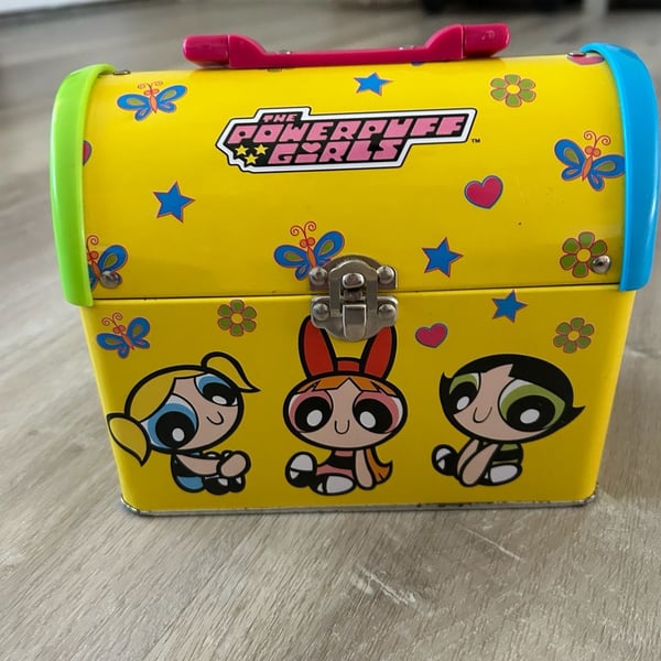 Vintage 1999 The Powerpuff Girls Metal Lunch Box Tin Purse Cartoon Network
