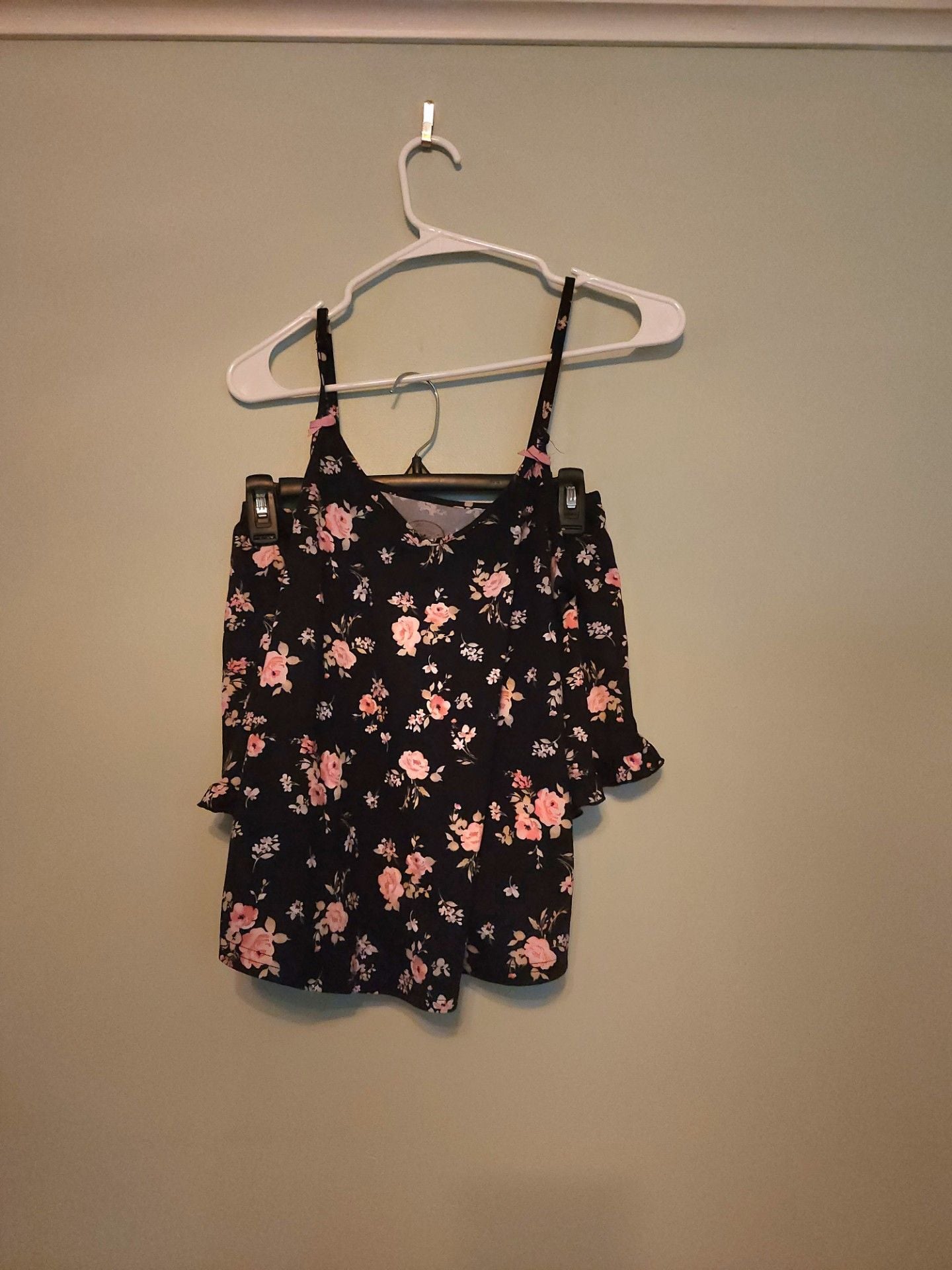 Grandma Core Romantic Loungewear Laura Ashley Women's 3-Piece Floral Tank, Shorts, and Robe Pajama Set 1