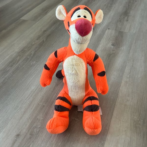 Disney Store Winnie the Pooh Tigger Plush Stuffed Animal