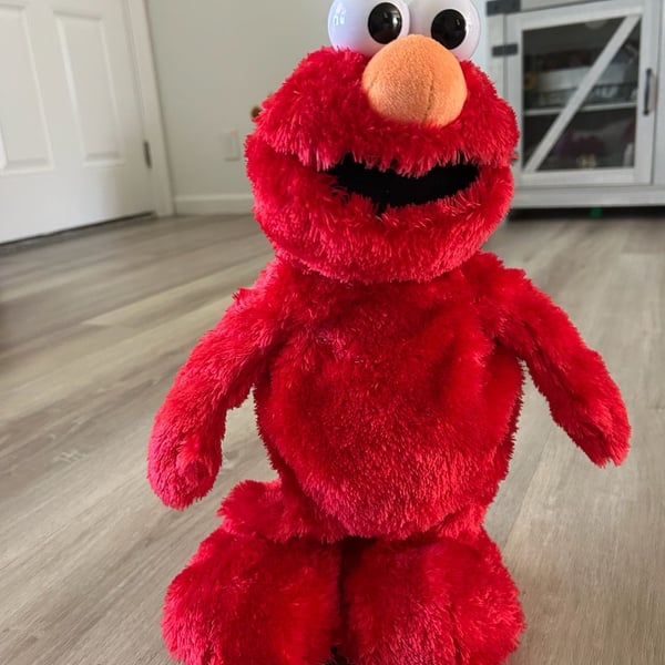 Sesame Street Hokey Pokey Elmo 14-inch Interactive Dancing Plush Toy
