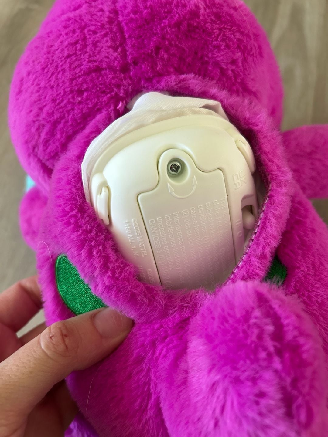 Fisher-Price Barney's World Sing-Along Musical Plush Toy, 10-inch 4