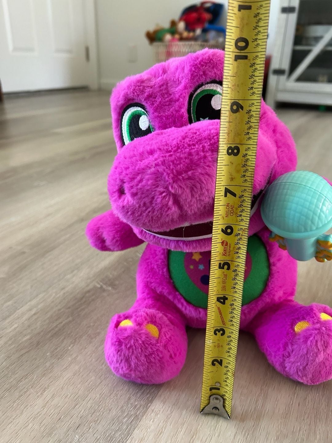 Fisher-Price Barney's World Sing-Along Musical Plush Toy, 10-inch 5