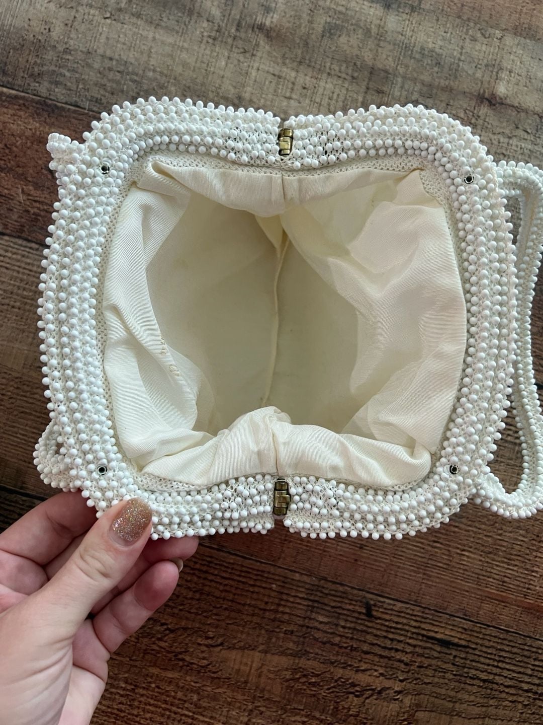 Vintage Lumured Corde Bead White Top Handle Handbag 3