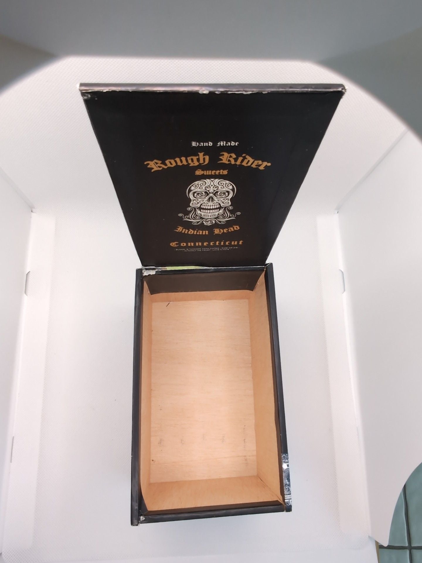 Indian Head Rough Rider Sweets Connecticut Lonsdale Cigar Box 6