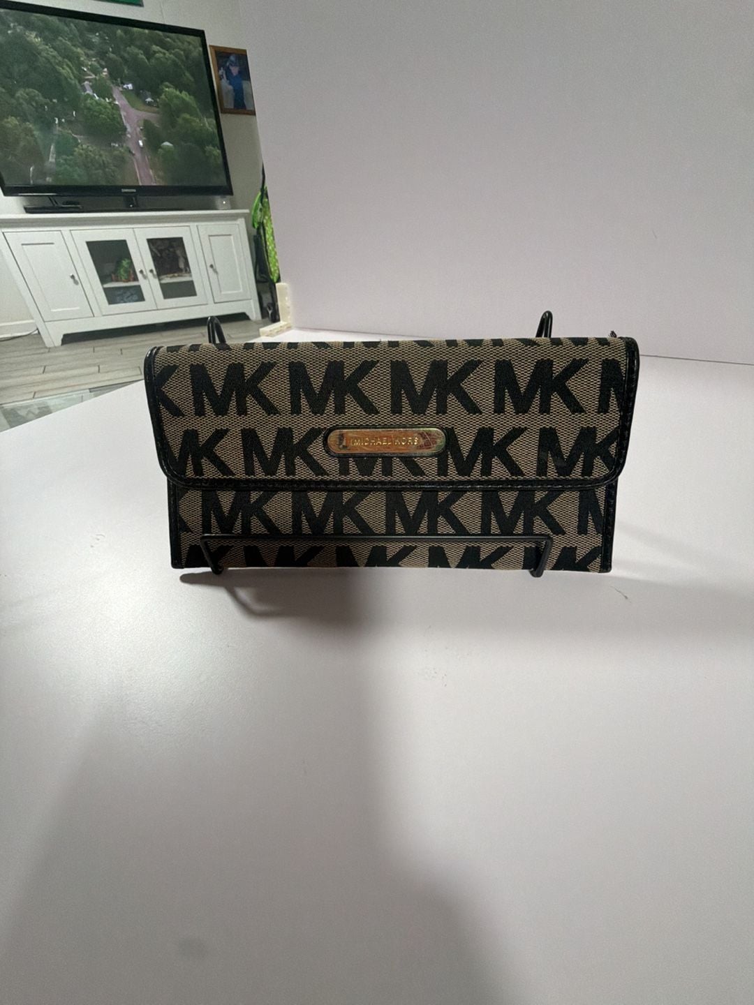 Michael Kors Austin Flat Continental Wallet in Black and Tan Monogram 1