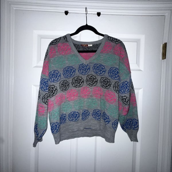 Vintage Jordache Women's Grey Knit Sweater with Multi-Color Rose Floral Pattern