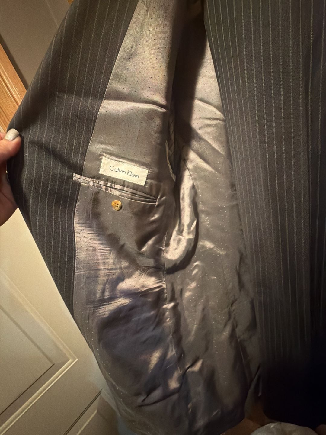 Calvin Klein Mens 100% Wool Black Pinstripe Suit 2