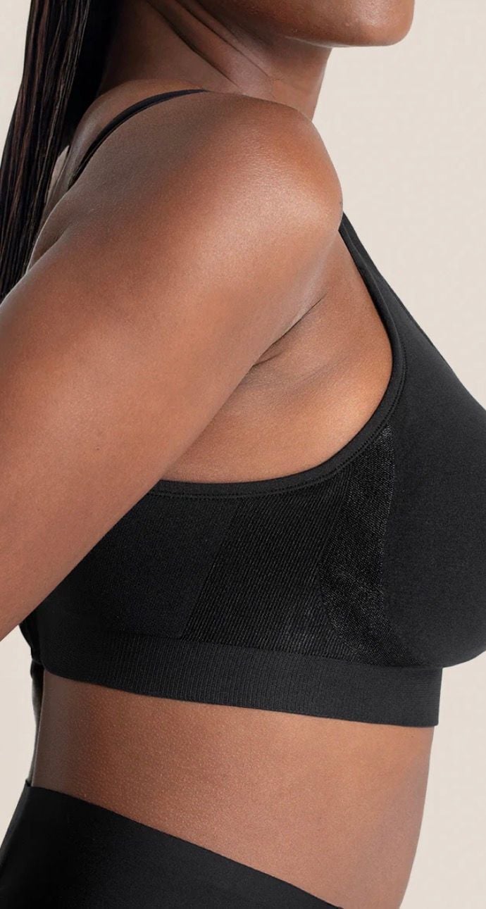 Wireless Shaping Bra with Adjustable Straps,
Size XL 3