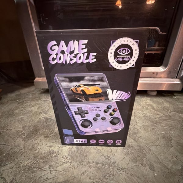 R36S Retro Handheld Video Game Console 640x480 High Resolution Screen
