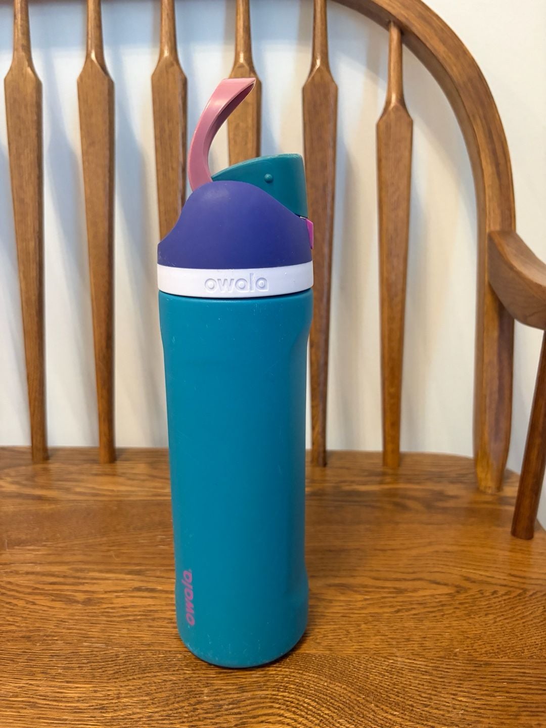 Owala FreeSip 24oz Insulated Stainless Steel Water Bottle Teal Purple 1