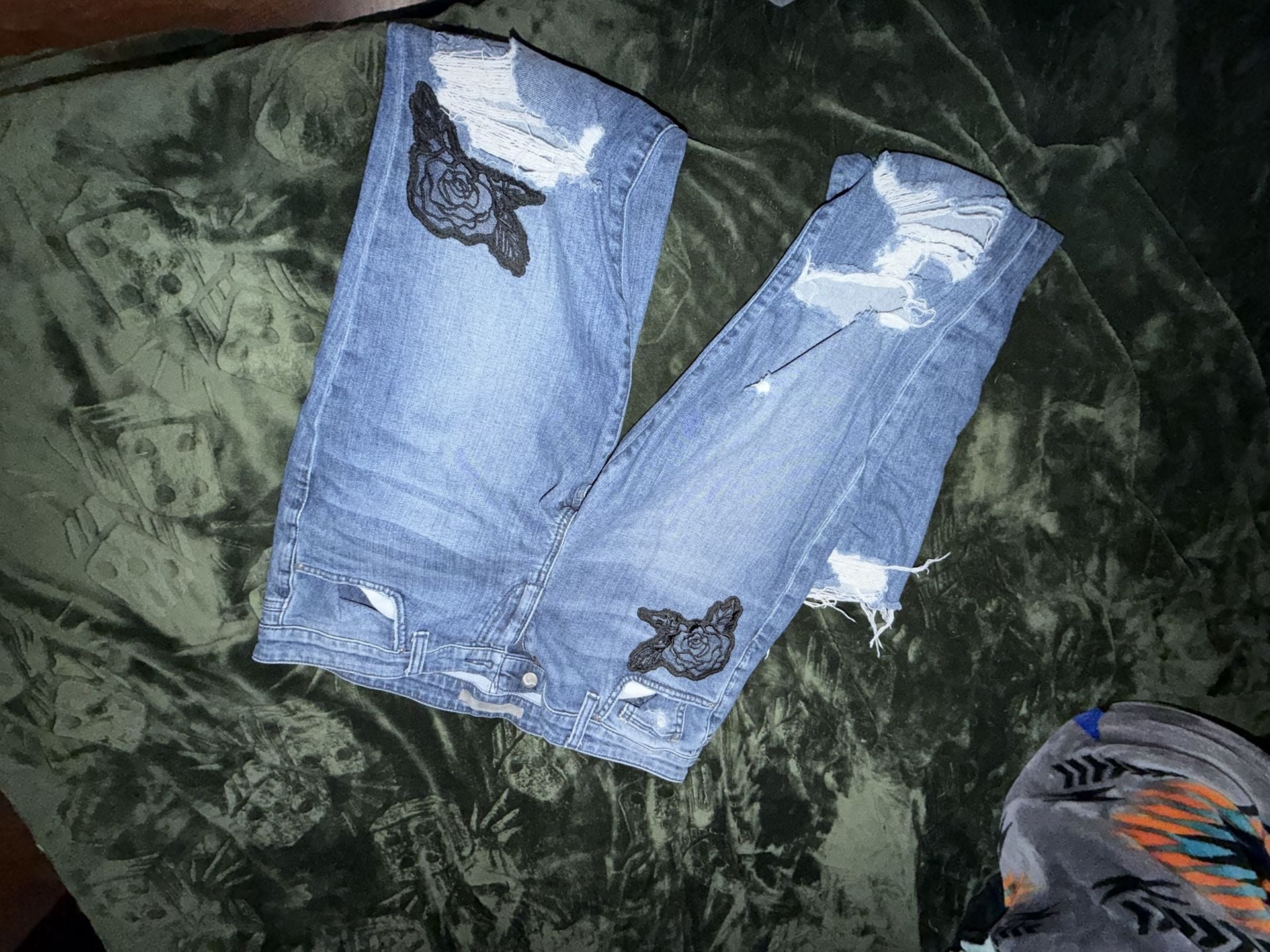 Joe's Jeans The Smith Distressed Straight Leg Ankle Jeans with Floral Rose Applique 8