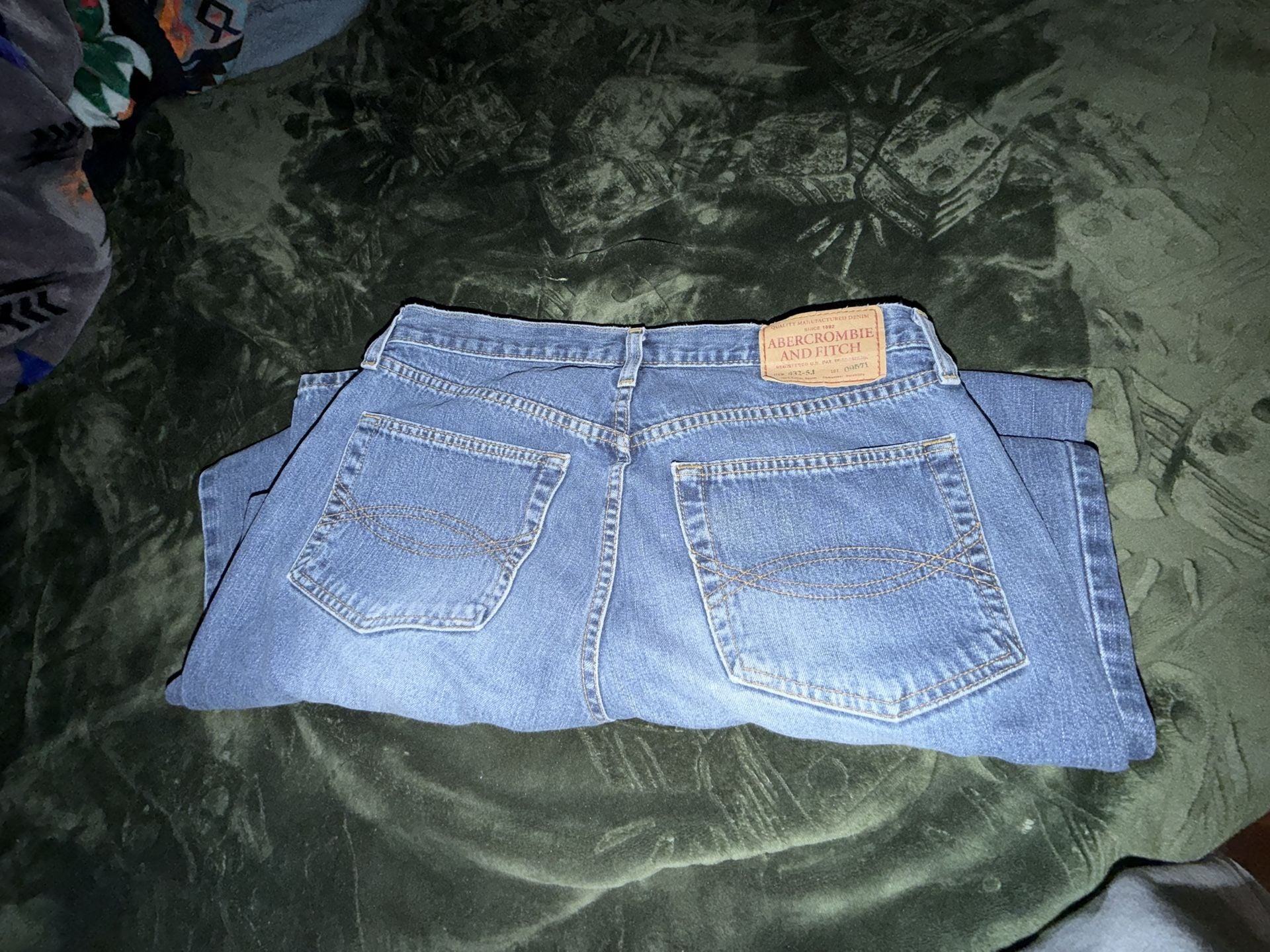 Abercrombie & Fitch 1892 Vintage Medium Wash Button Fly Flare Jeans 6