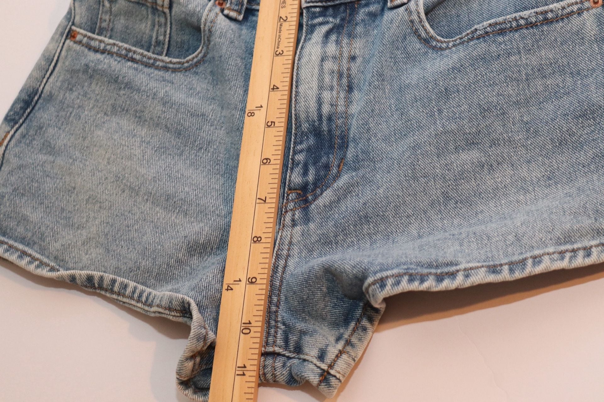 PacSun High-Rise Light Wash Denim Shorts 4