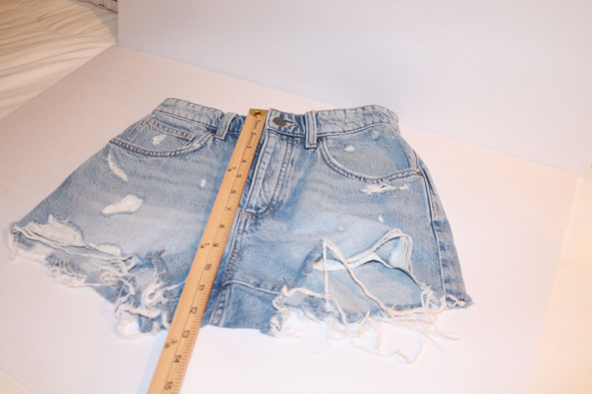 Cotton:On High Waisted Distressed Frayed Hem Denim Shorts 7