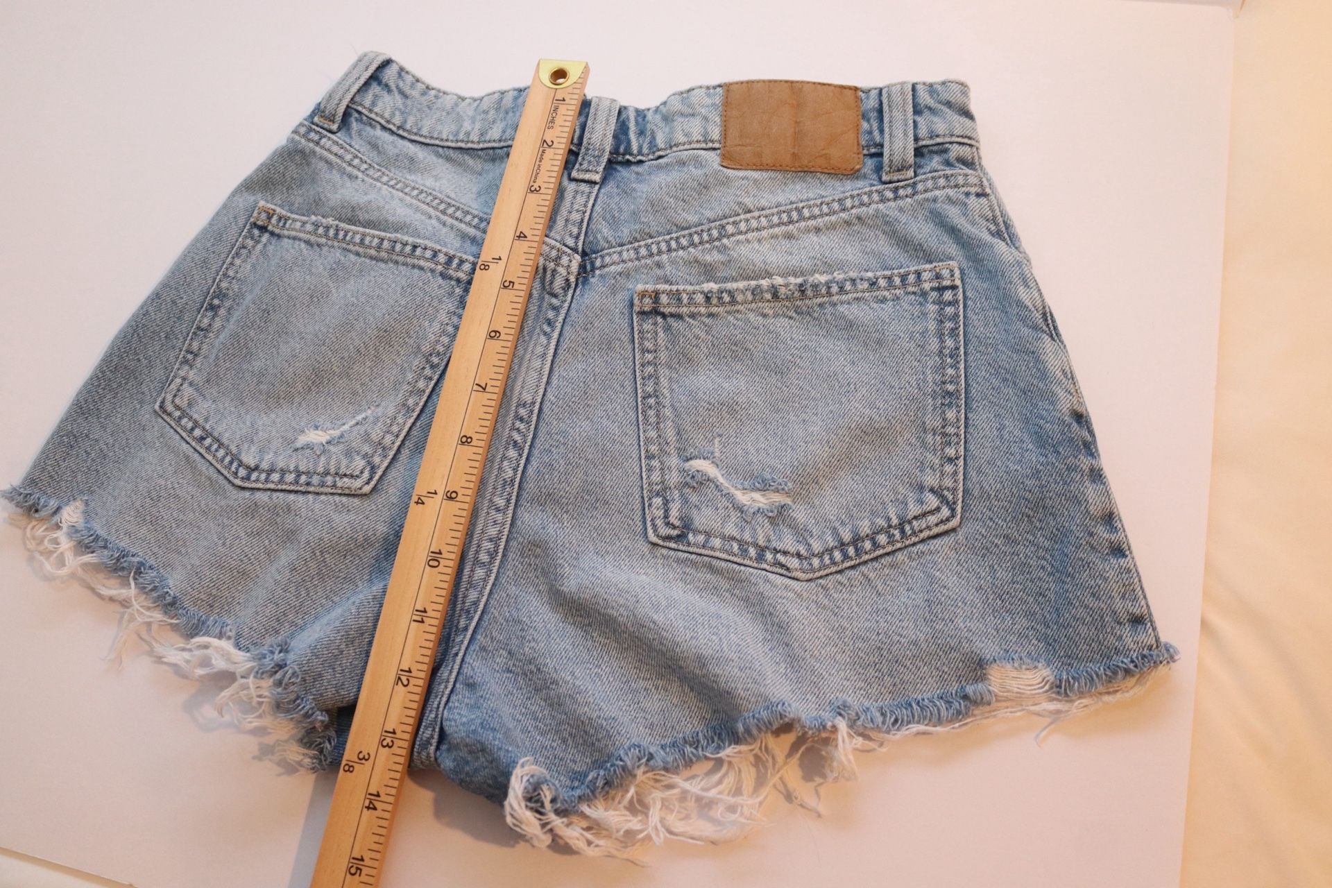 Cotton:On High Waisted Distressed Frayed Hem Denim Shorts 10