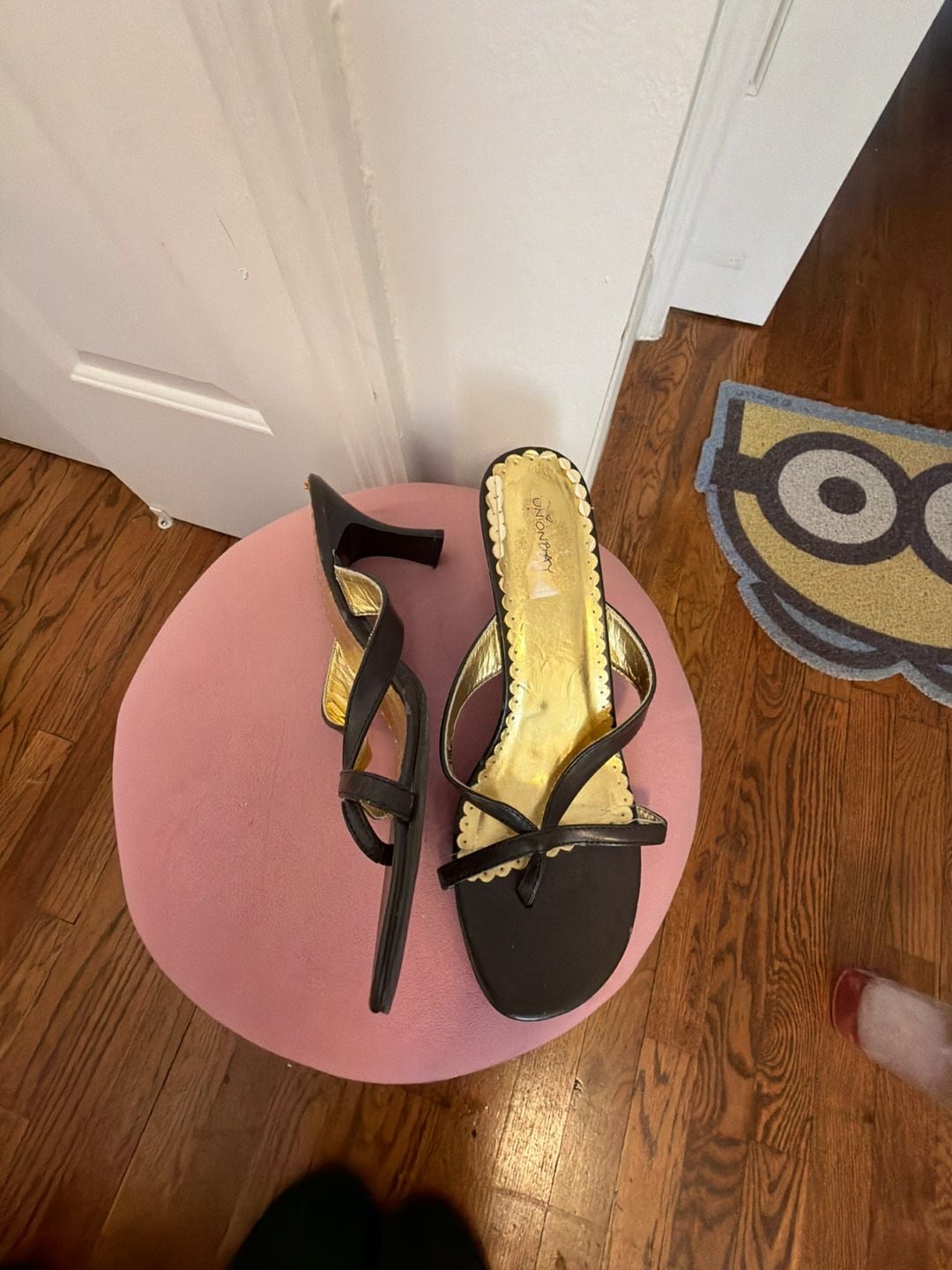 Unionbay Romance Black Thong Kitten Heel Sandals 3