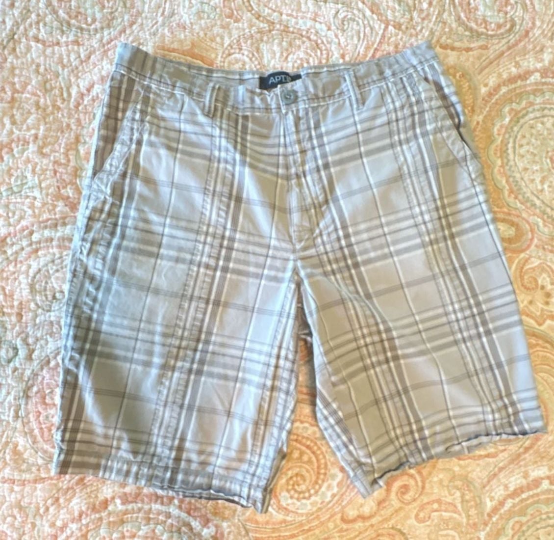 EUC 2 pair Calvin Klein & Apt. 9 Men's Plaid Flat Front Casual Shorts, 34 10