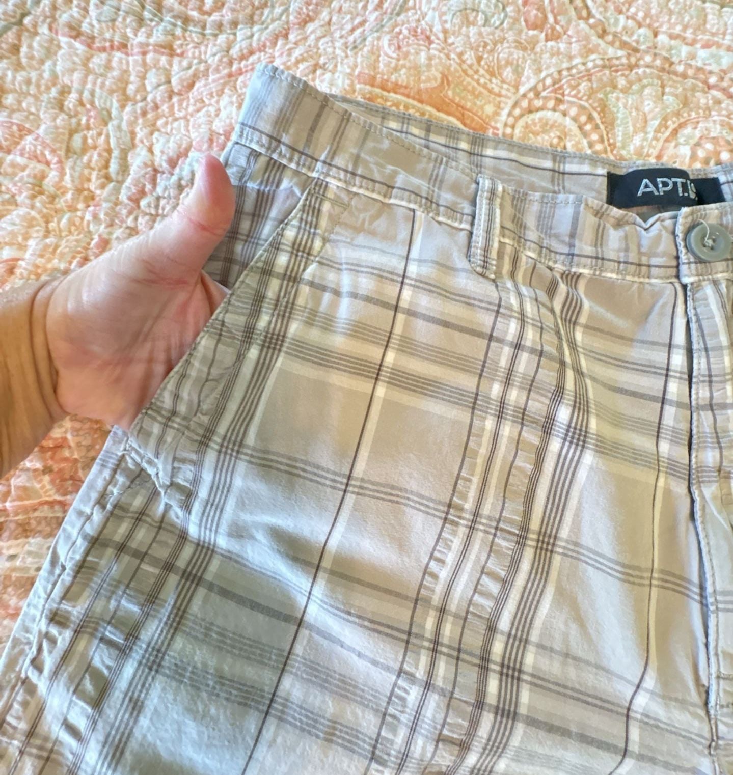 EUC 2 pair Calvin Klein & Apt. 9 Men's Plaid Flat Front Casual Shorts, 34 11