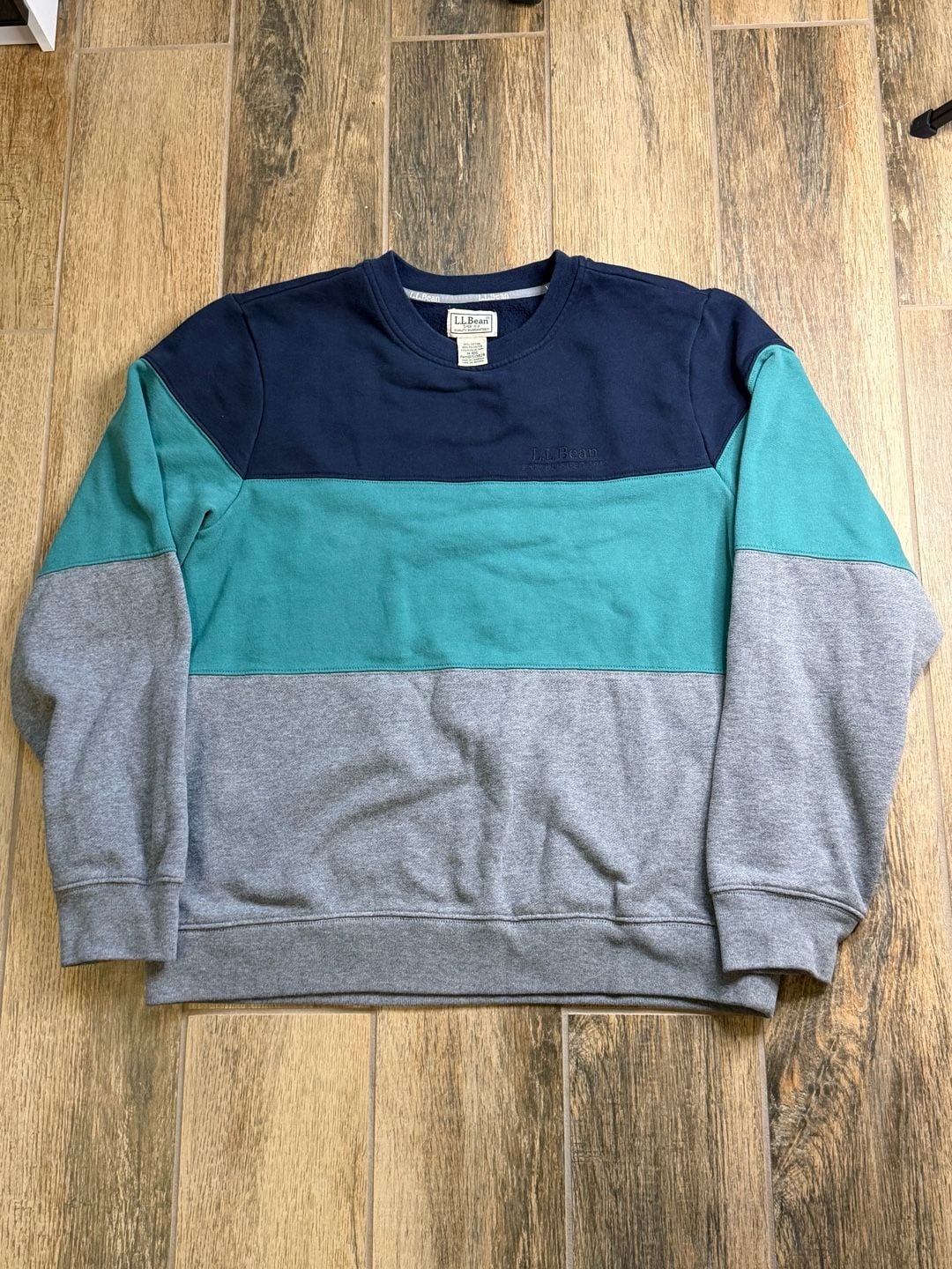 L.L. Bean 1912 Men's Colorblock Crewneck Sweatshirt 3