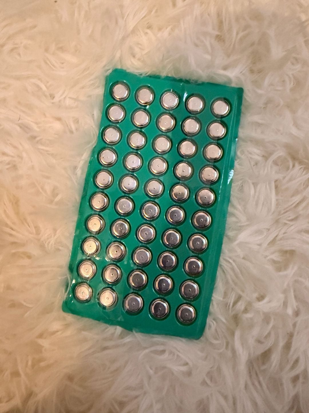 Zorvai 50 Pieces AG13 LR44 Button Cell Batteries 1.5V AG13 Battery for Watches 1