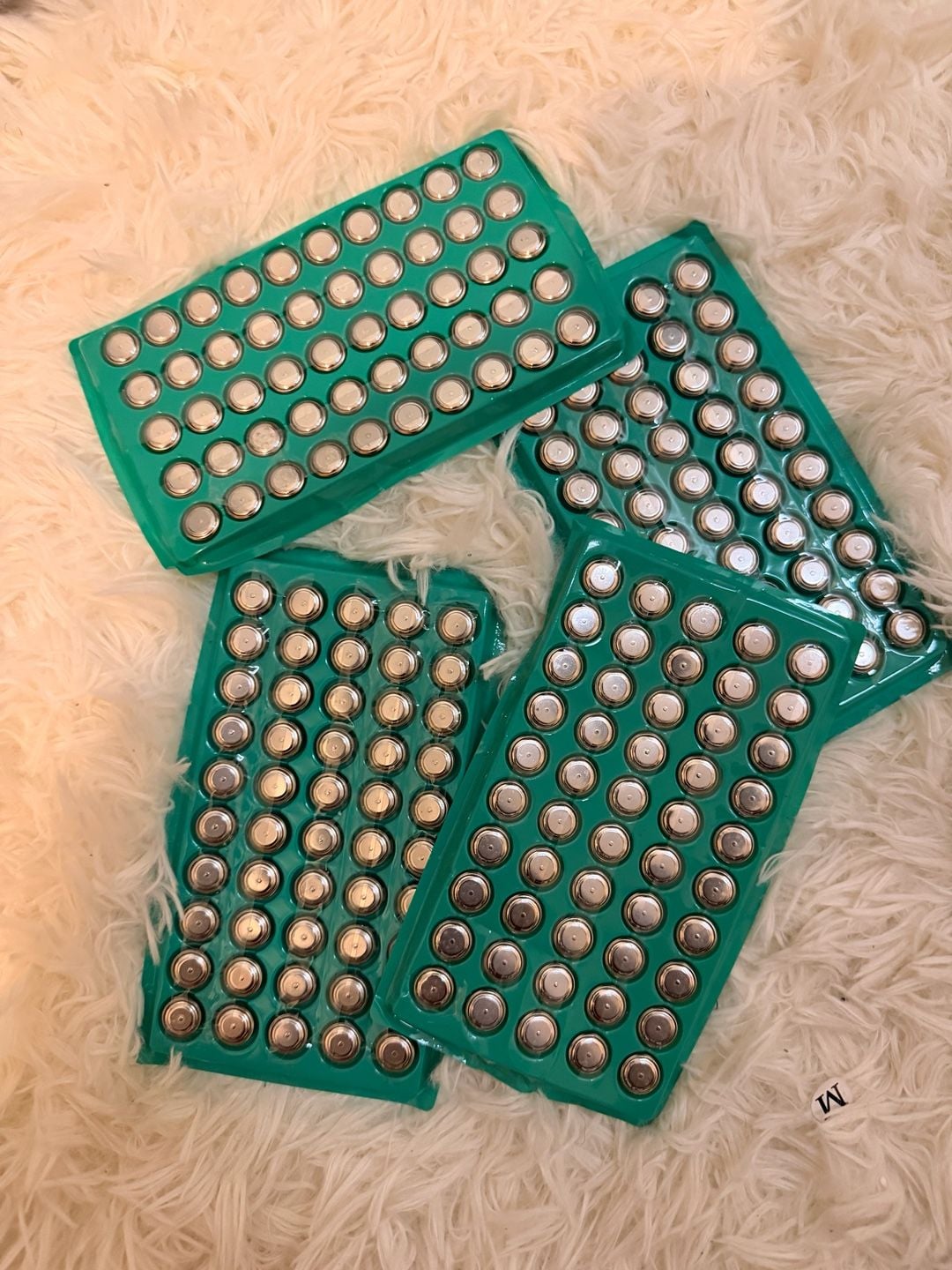 Zorvai 50 Pieces AG13 LR44 Button Cell Batteries 1.5V AG13 Battery for Watches 4