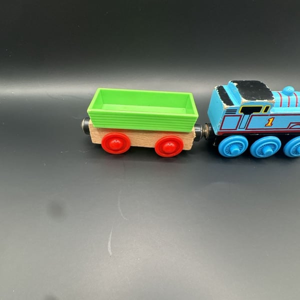 Thomas & Friends Wooden Railway Thomas the Tank Engine with Green Cargo Wagon