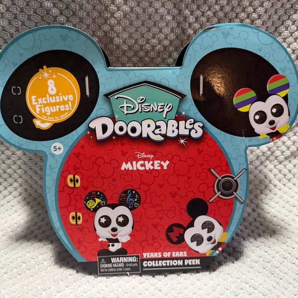 Disney Doorables Mickey Mouse Years of Ears Collection Peek 8-Figure Mystery Pack