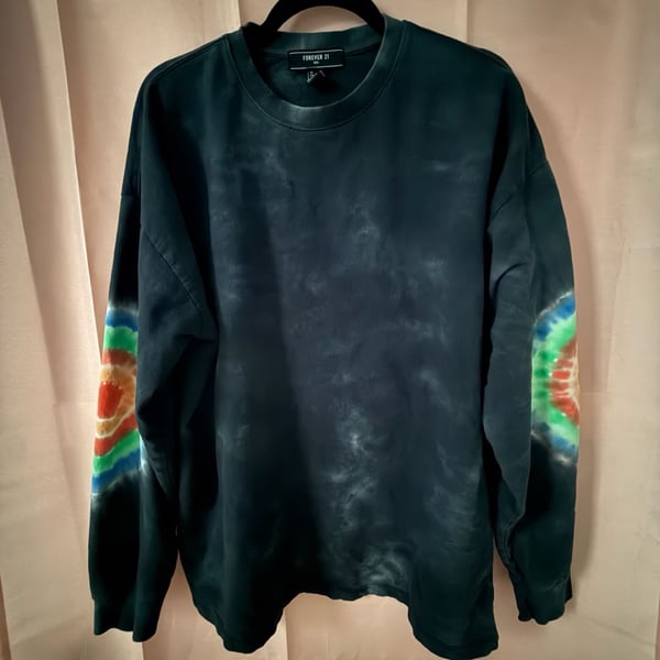 Forever Graphic Black Pullover Tie-Dyed Elbows