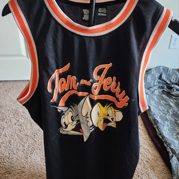 Tom and Jerry Graphic Print Sleeveless Basketball Jersey