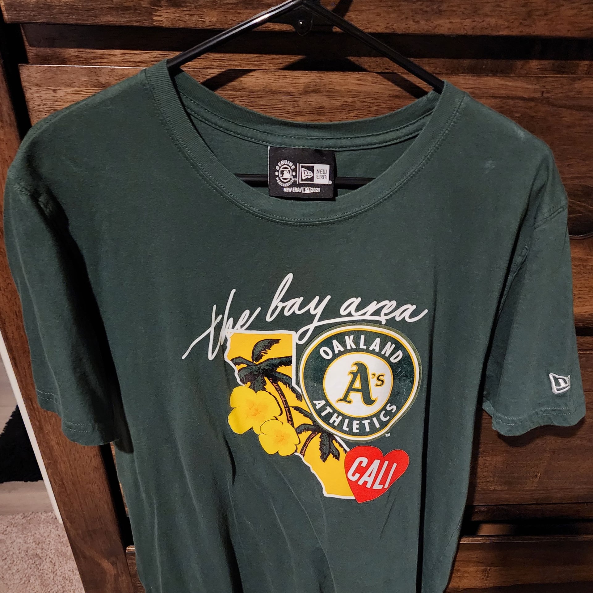 New Era Oakland Athletics The Bay Area Graphic T-Shirt 1