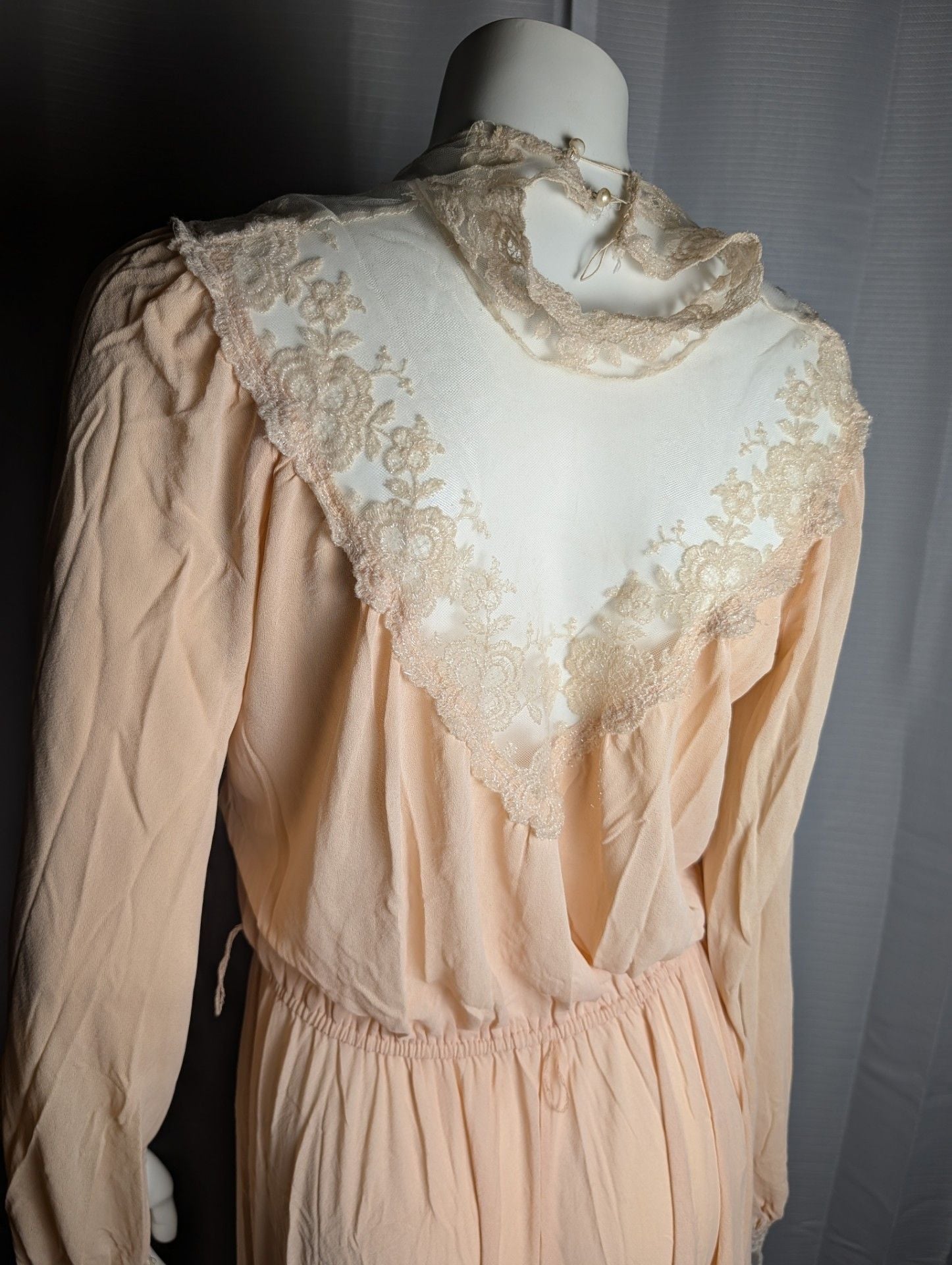 Vintage Casadei Peach Long Sleeve Midi Dress with Lace Detail 6