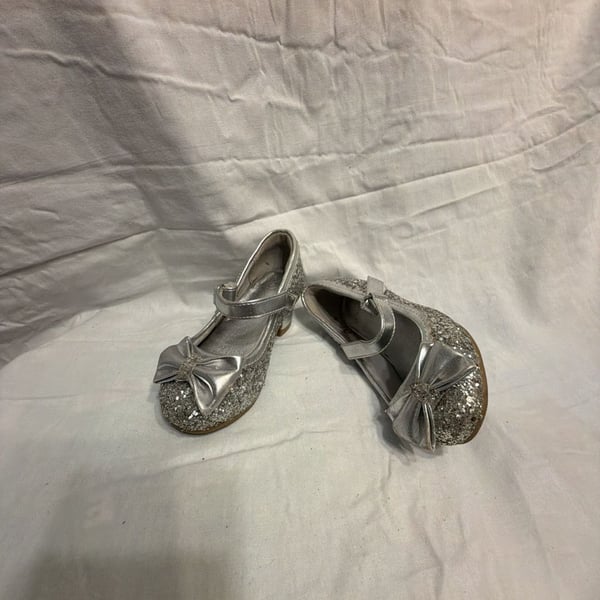 Girls' Silver Glitter Mary Jane Dress Shoes with Bow Low Heel