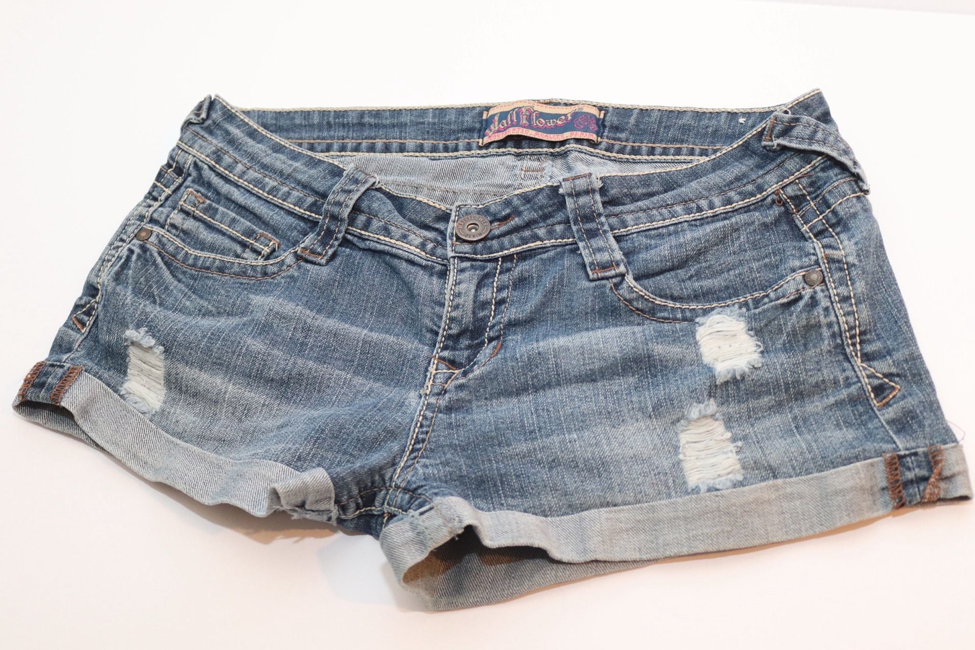 WallFlower Juniors Distressed Cuffed Denim Shorts 3