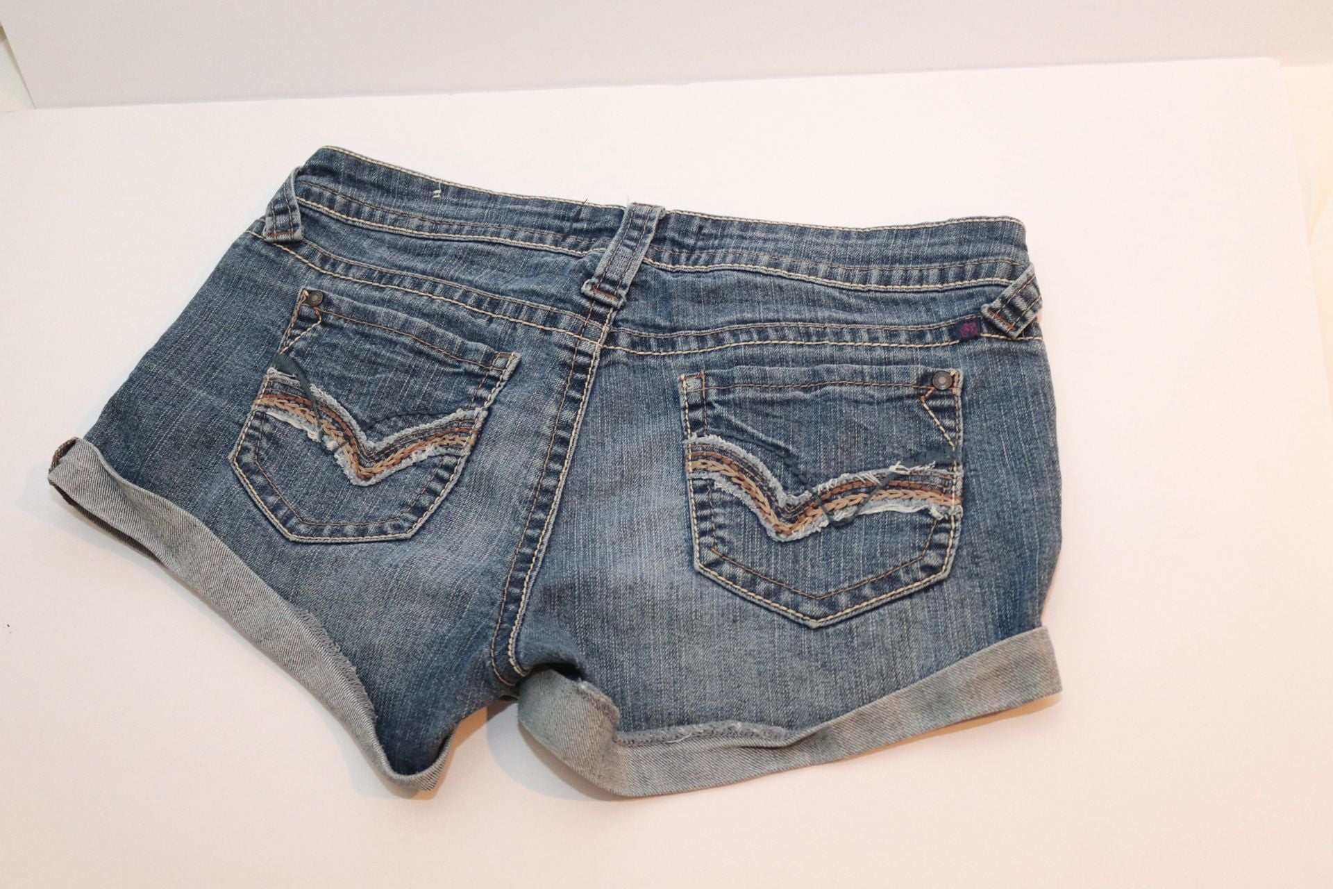 WallFlower Juniors Distressed Cuffed Denim Shorts 4