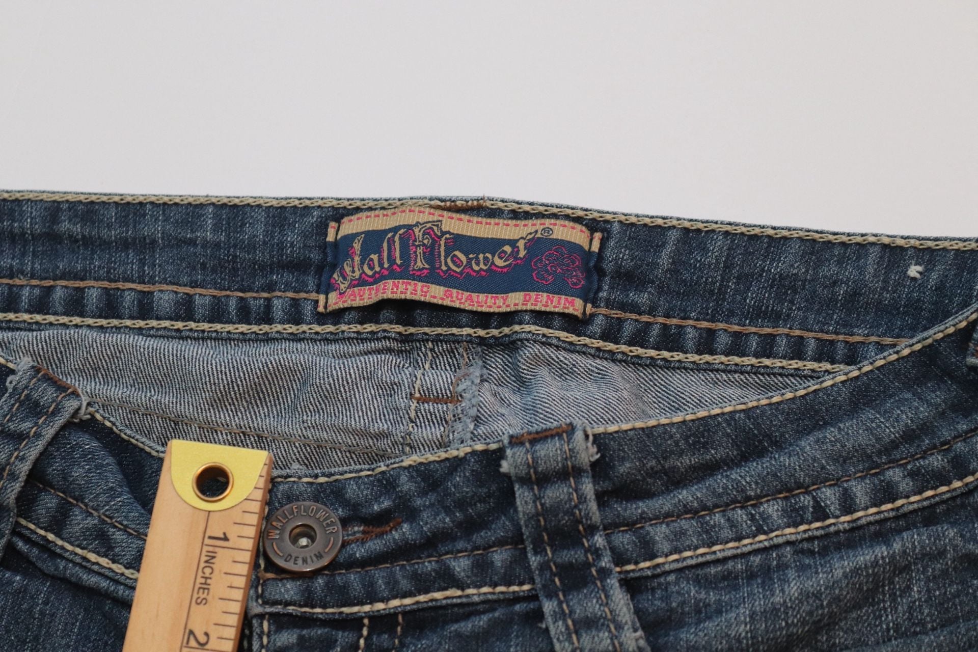 WallFlower Juniors Distressed Cuffed Denim Shorts 5