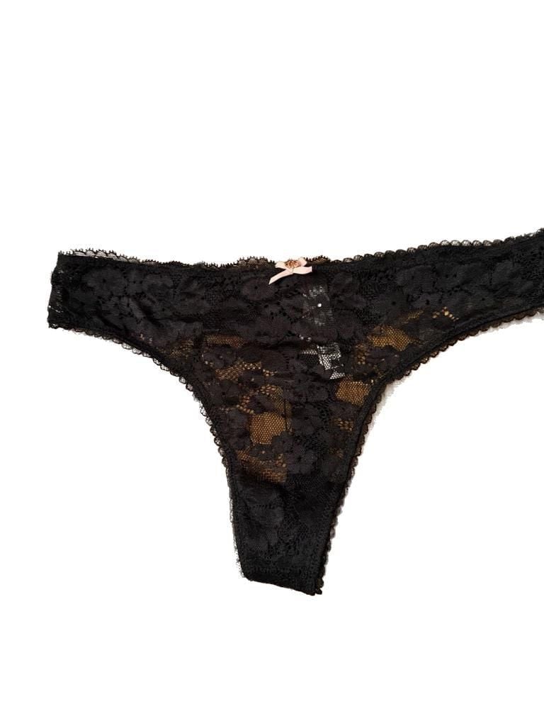 Victoria's Secret Body by Victoria Lace Thong Panty
New with tags
B869 1