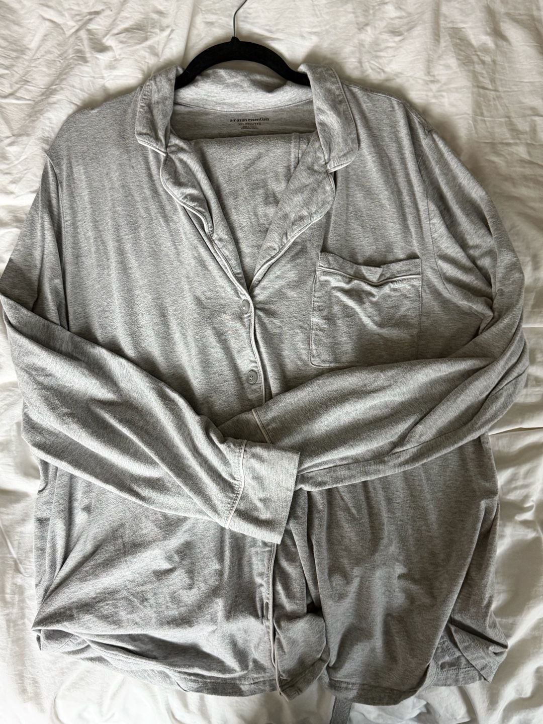 Amazon Essentials Women's Long Sleeve Button-Down Pajama Sleep Set 1