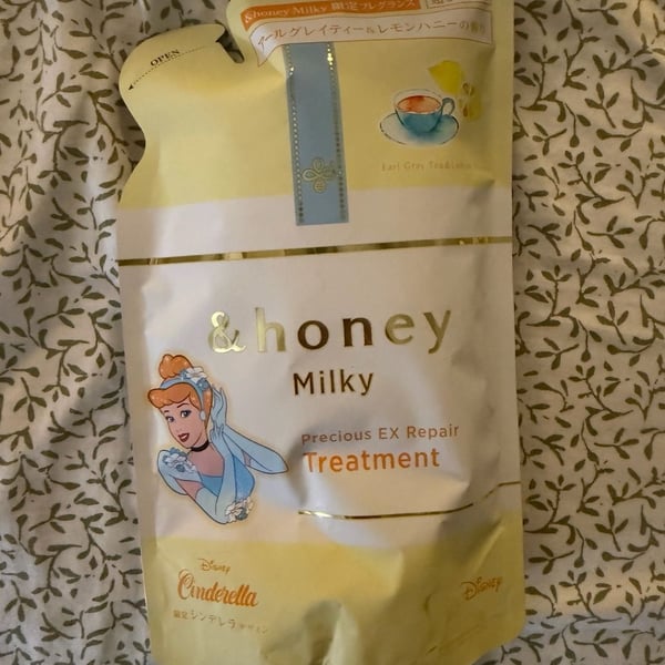 &honey Milky Precious EX Repair Hair Treatment Refill, Disney Cinderella Limited Edition