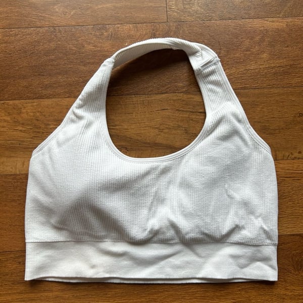 NVGTN Seamless Ribbed Halter Neck Sports Bra