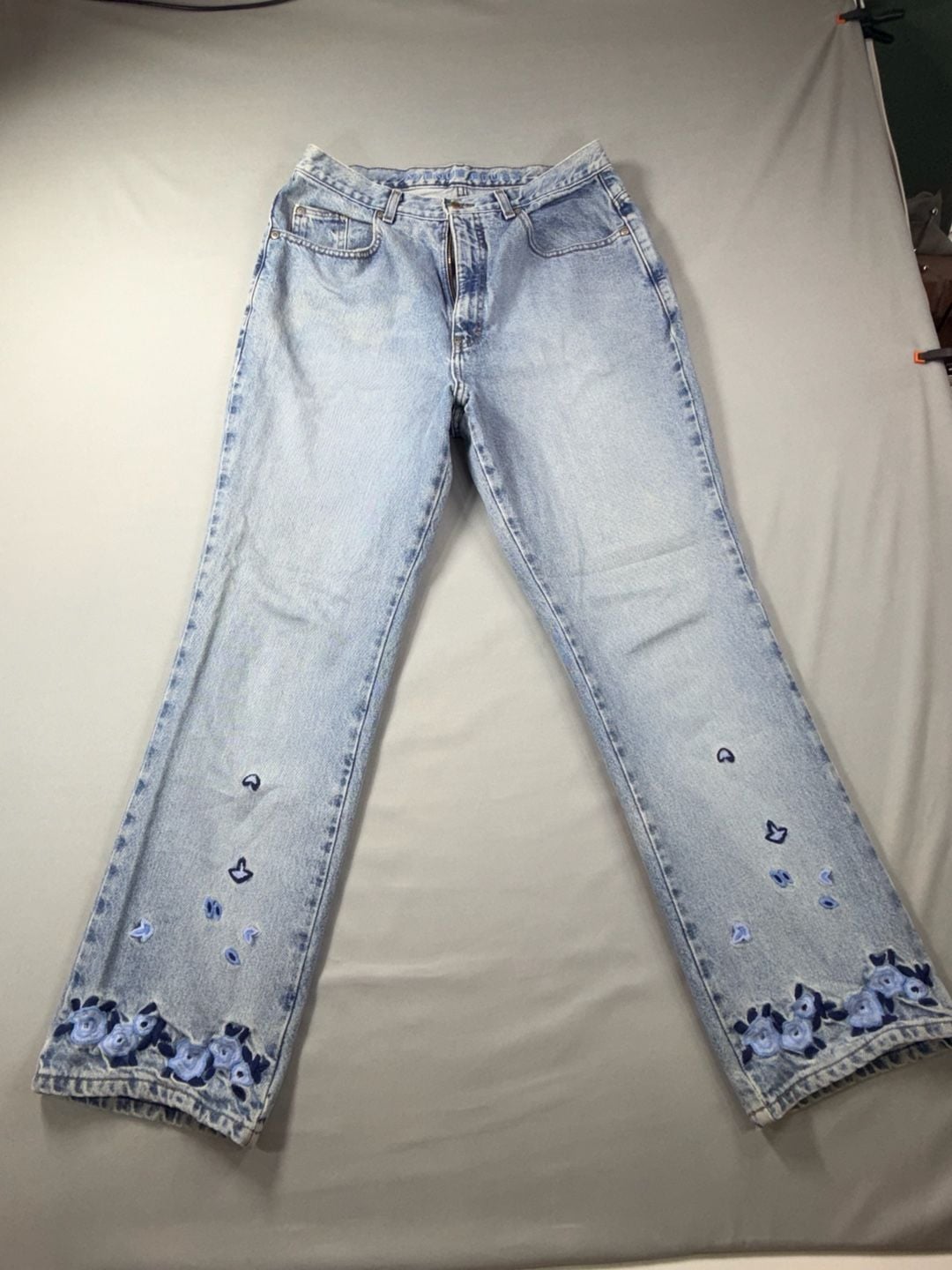 Avenue Blues Vintage High-Waisted Straight-Leg Jeans w/ Floral Embroidery Sz 14 4